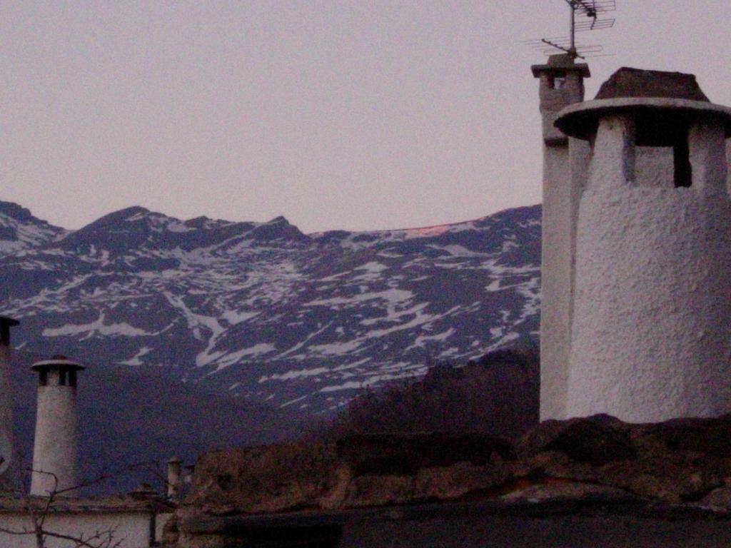 Апартаменты La Ermita Del Poqueira Бубион Номер фото